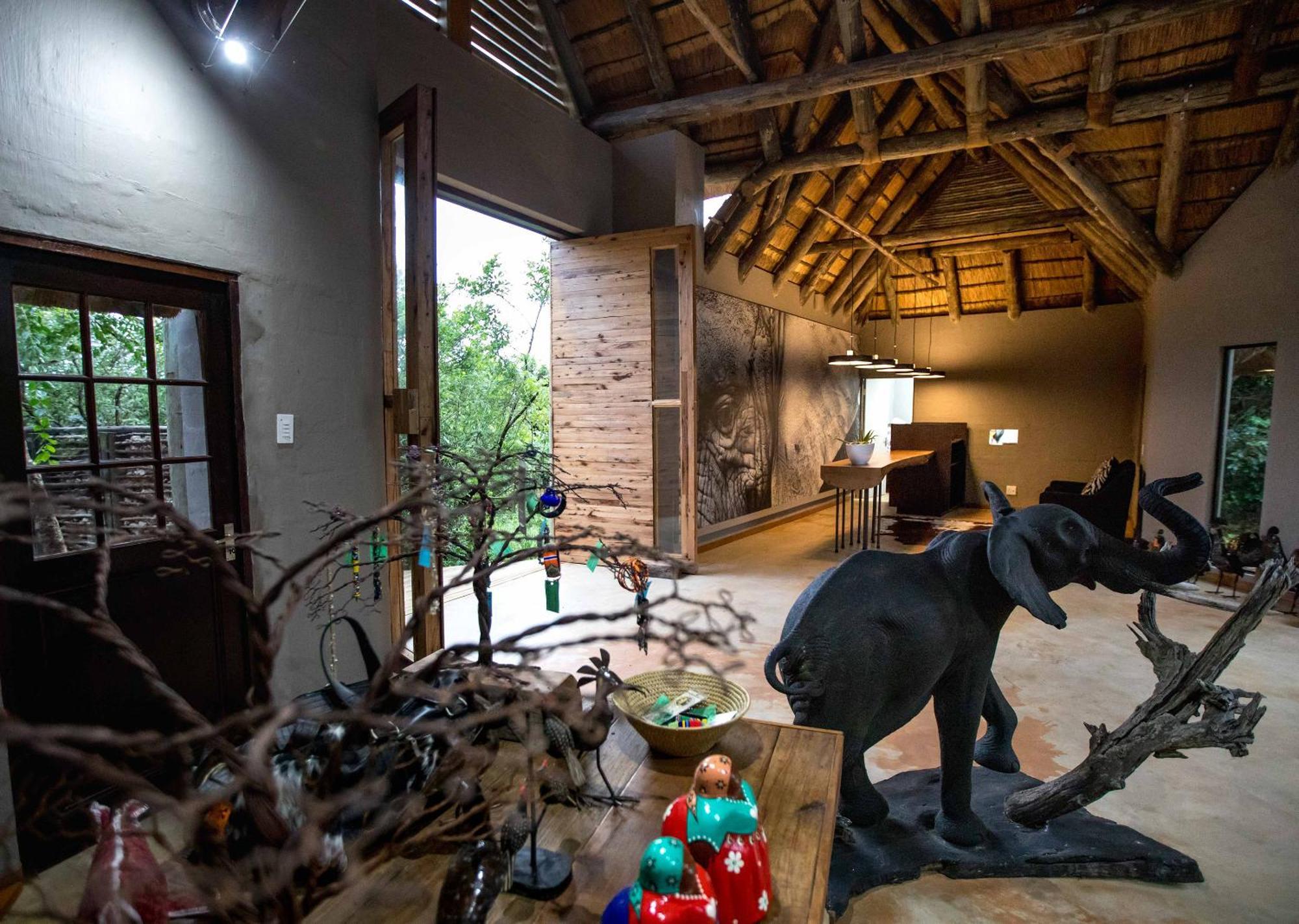 Royal Thonga Safari Lodge by Dream Resorts Sihangwane Bagian luar foto